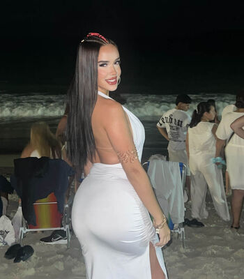 Lauratavora leaked private photo uncensored HD quality