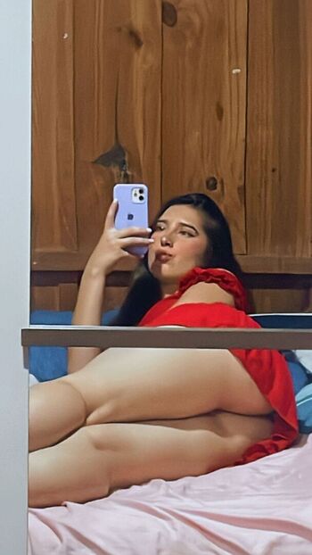 Lauratavora leaked private photo uncensored HD quality