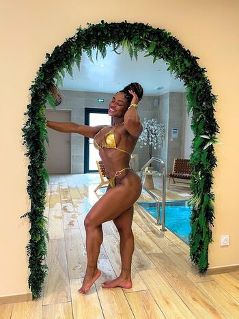 Lauwenciaa page leaked private photo uncensored HD quality