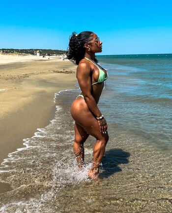 Lauwenciaa page leaked private photo uncensored HD quality