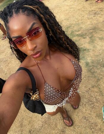 Lauwenciaa page leaked private photo uncensored HD quality