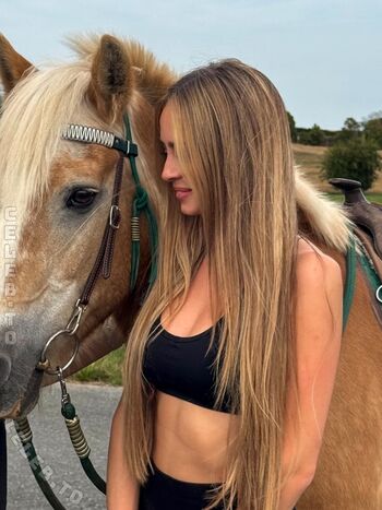 Lea katharina maria  page leaked private photo uncensored HD quality