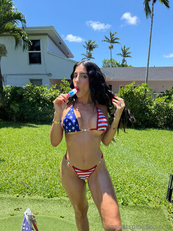 Lena the plug  page leaked private photo uncensored HD quality