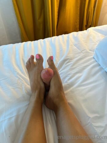 Lena the plug  page leaked private photo uncensored HD quality