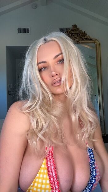 Lindsey pelas  page leaked private photo uncensored HD quality