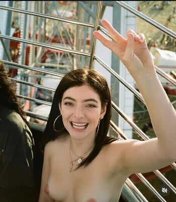 Lorde  page leaked private photo uncensored HD quality