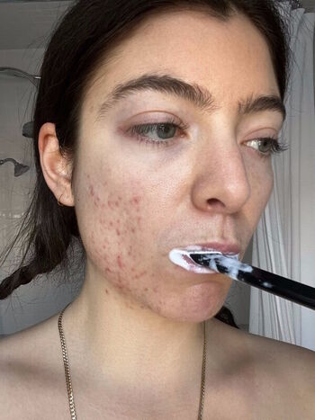 Lorde leaked private photo uncensored HD quality
