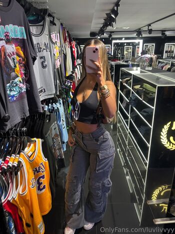 Luvlivvyy leaked private photo uncensored HD quality
