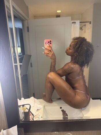 Luvroxie leaked private photo uncensored HD quality