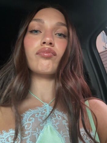 Maddie ziegler  page leaked private photo uncensored HD quality