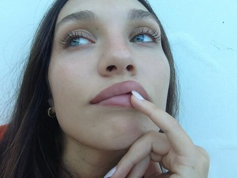 Maddie ziegler  page leaked private photo uncensored HD quality