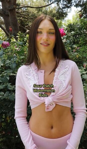 Maddie ziegler  page leaked private photo uncensored HD quality