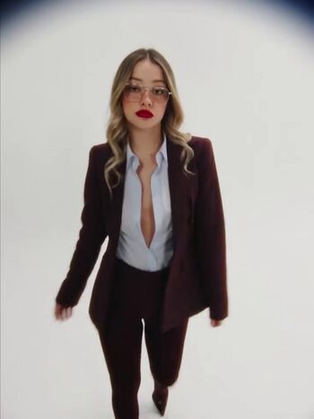 Madelyn cline leaked private photo uncensored HD quality