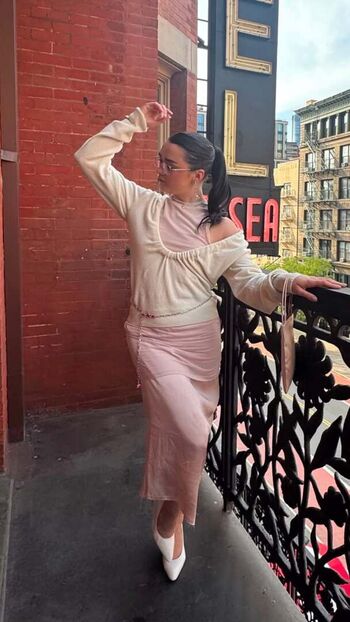 Maisie williams leaked private photo uncensored HD quality