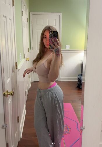 Makingmaggie leaked private photo uncensored HD quality