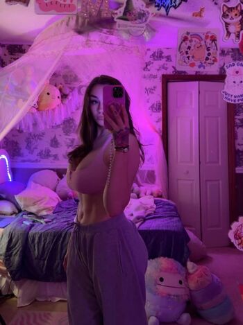 Makingmaggie leaked private photo uncensored HD quality