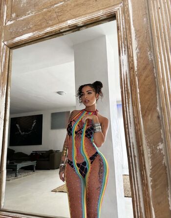 Malu trevejo  page leaked private photo uncensored HD quality
