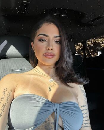 Malu trevejo  page leaked private photo uncensored HD quality