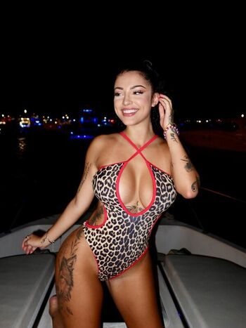 Malu trevejo  page leaked private photo uncensored HD quality