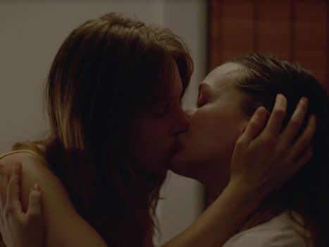 Maya hawke page leaked private photo uncensored HD quality