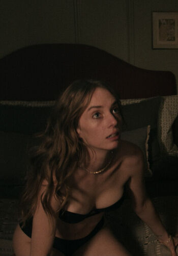 Maya hawke page leaked private photo uncensored HD quality