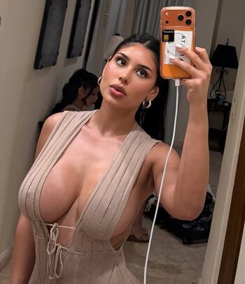 Mia francis page leaked private photo uncensored HD quality