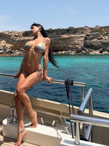 Mia khalifa leaked private photo uncensored HD quality