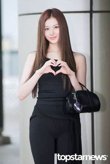 Minatozaki sana page leaked private photo uncensored HD quality