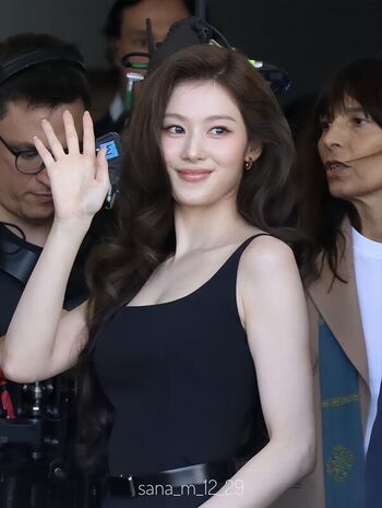 Minatozaki sana page leaked private photo uncensored HD quality