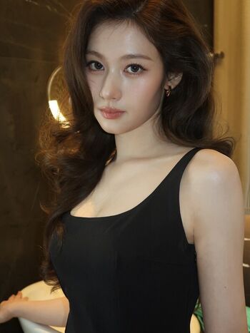 Minatozaki sana page leaked private photo uncensored HD quality