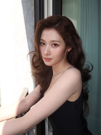 Minatozaki sana page leaked private photo uncensored HD quality