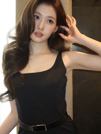 Minatozaki sana page leaked private photo uncensored HD quality