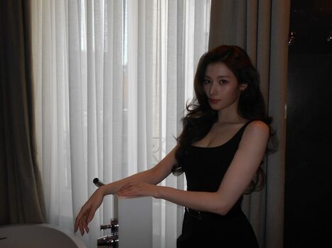 Minatozaki sana page leaked private photo uncensored HD quality