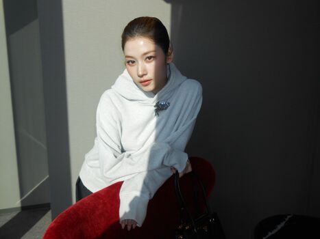 Minatozaki sana leaked private photo uncensored HD quality