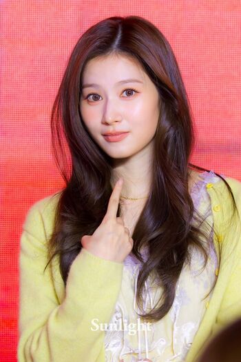 Minatozaki sana leaked private photo uncensored HD quality
