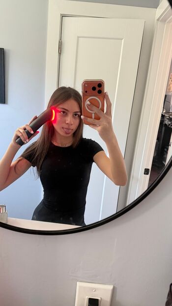 Minicaryn page leaked private photo uncensored HD quality
