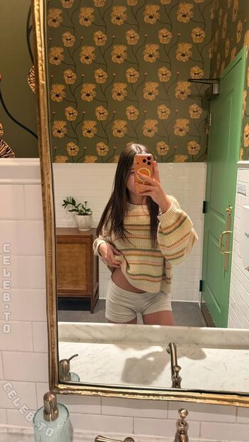 Minicaryn leaked private photo uncensored HD quality