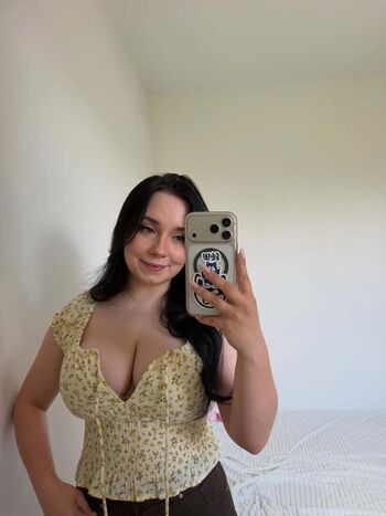 Miniloonaa  page leaked private photo uncensored HD quality