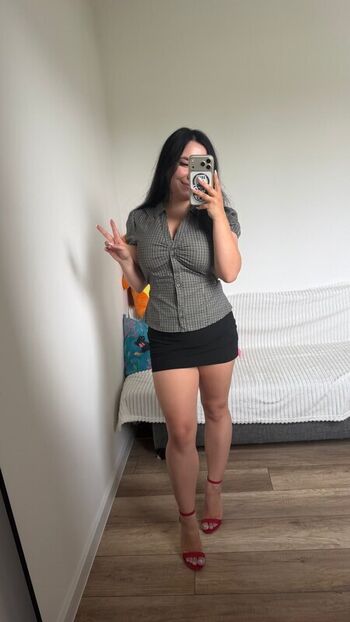 Miniloonaa leaked private photo uncensored HD quality