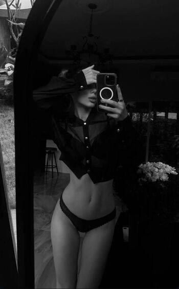 Mira levels leaked private photo uncensored HD quality