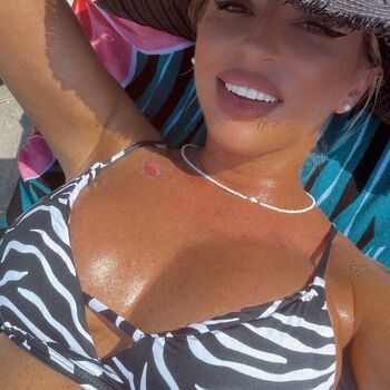 Miss ema devine leaked private photo uncensored HD quality