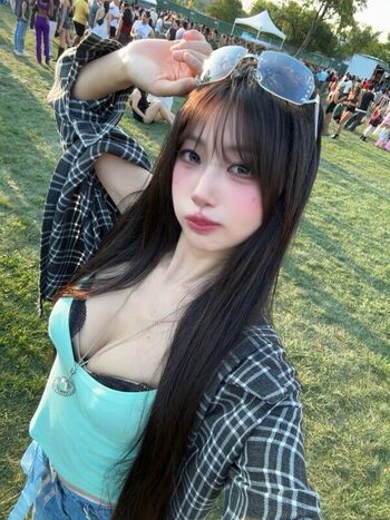 Mollyshen leaked private photo uncensored HD quality