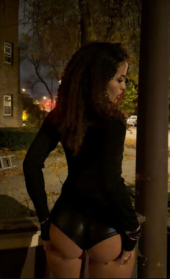 Nadiamcbainn leaked private photo uncensored HD quality