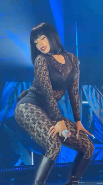 Nicki minaj page leaked private photo uncensored HD quality