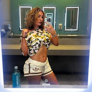 Nikkita lyons  page leaked private photo uncensored HD quality