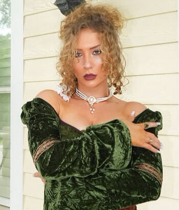 Nikkita lyons  page leaked private photo uncensored HD quality