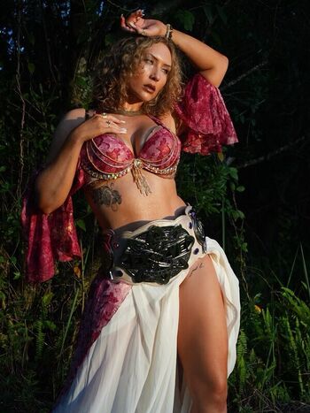 Nikkita lyons  page leaked private photo uncensored HD quality