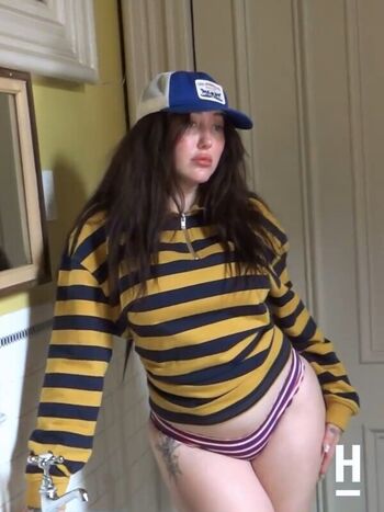 Noah cyrus page leaked private photo uncensored HD quality