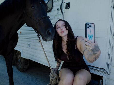 Noah cyrus page leaked private photo uncensored HD quality