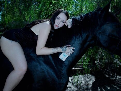 Noah cyrus page leaked private photo uncensored HD quality